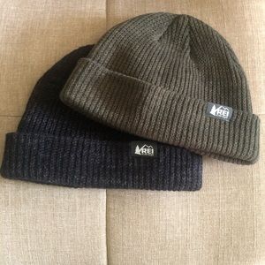 REI one size fits all beanies
